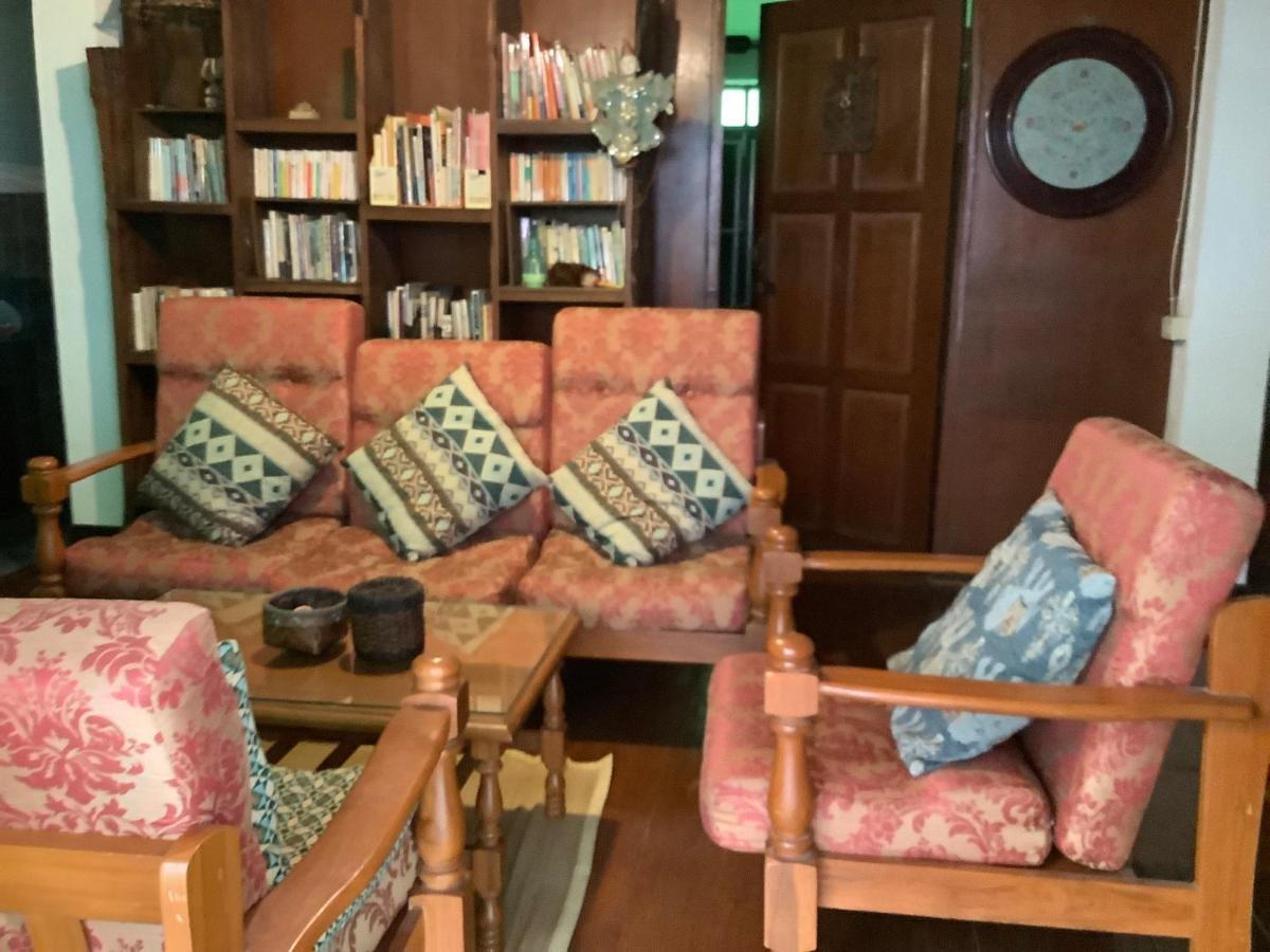 Tata Guesthouse Chiang Mai Exterior photo